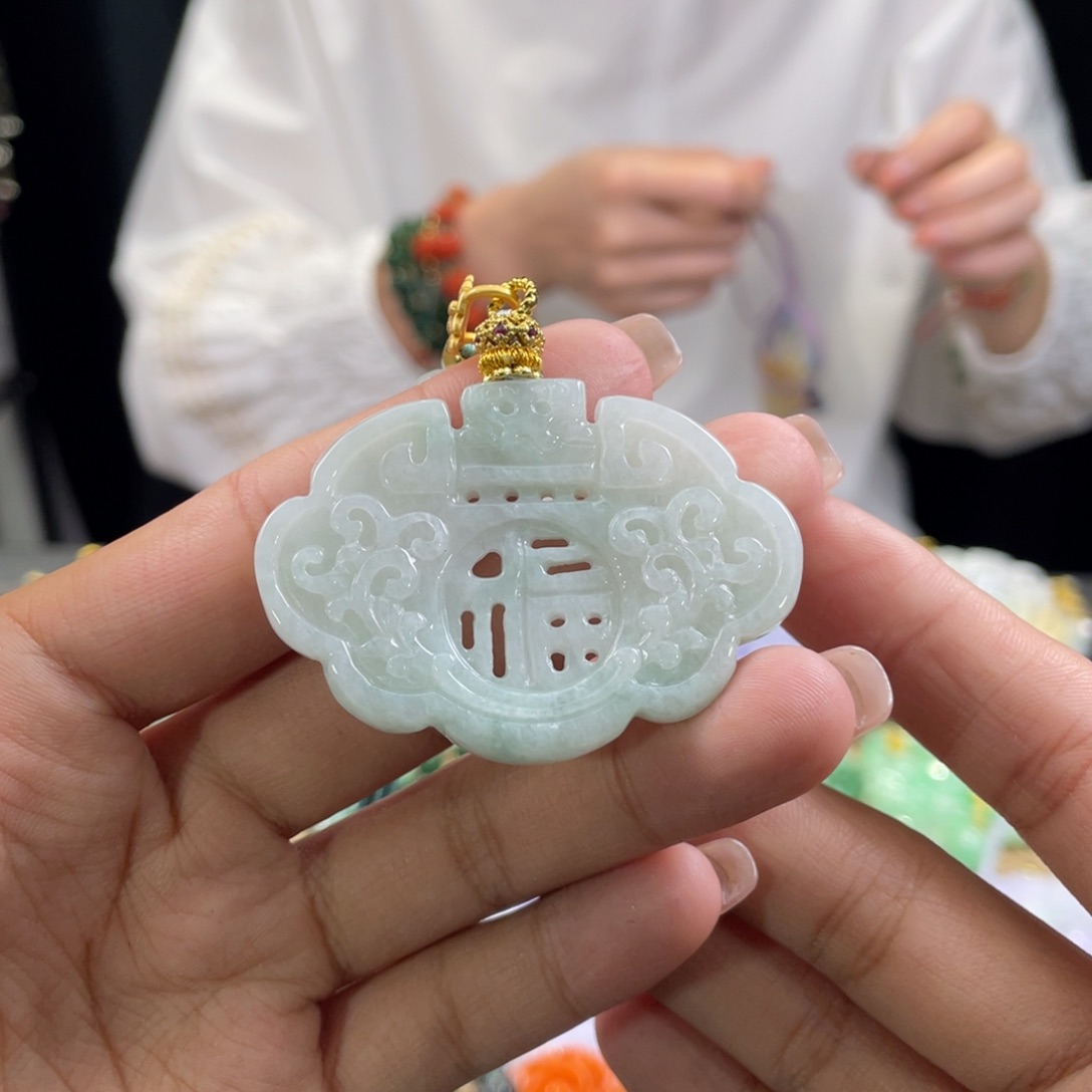 翡翠颈饰未镶嵌代编织