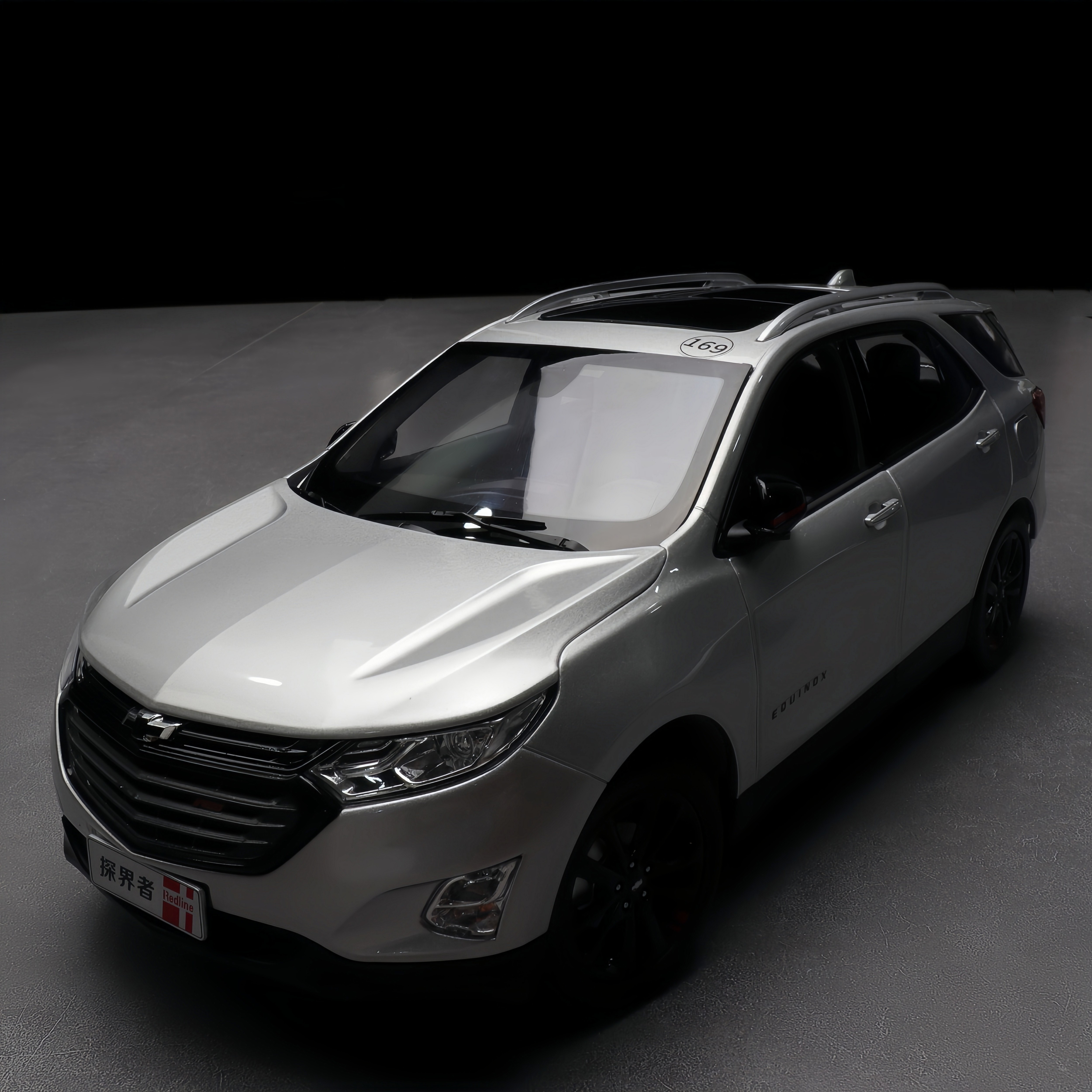 雪佛兰探界者1:18合金汽车模型父亲节