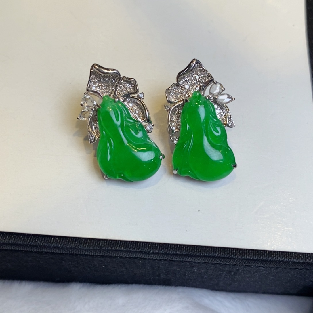翡翠耳饰18K金镶嵌白菜