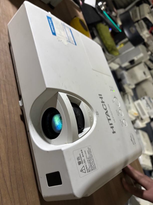 9新 HITACHI/日立 二手 日立投影仪 运费自理