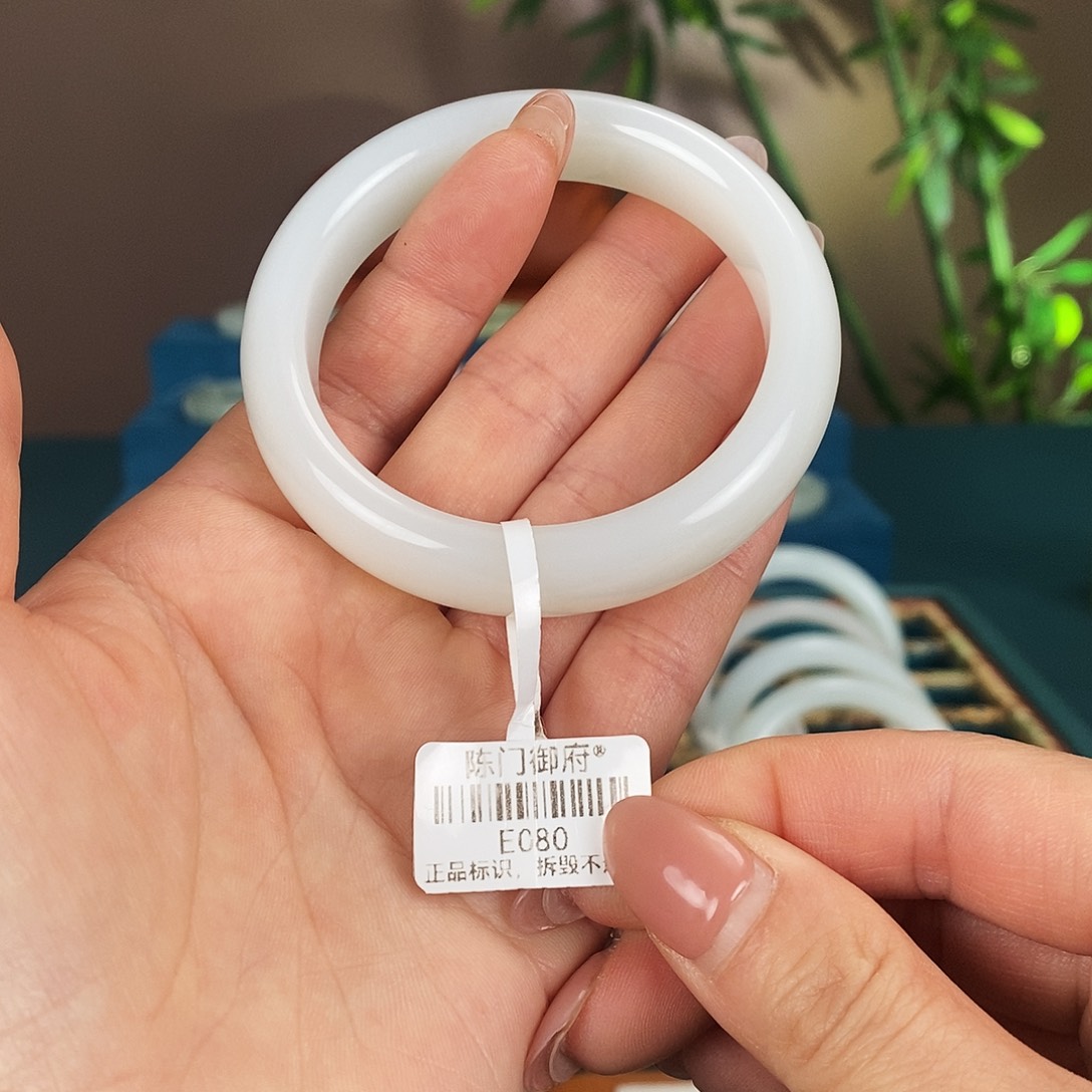 和田玉未镶嵌手镯E080