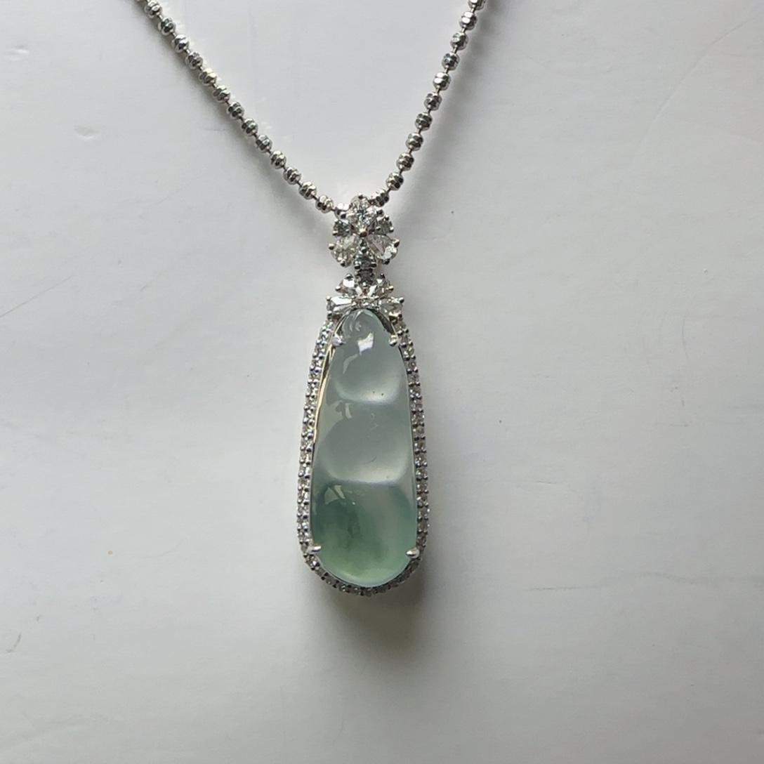 翡翠18K金镶嵌颈饰天然缅料A货 高飘花福豆