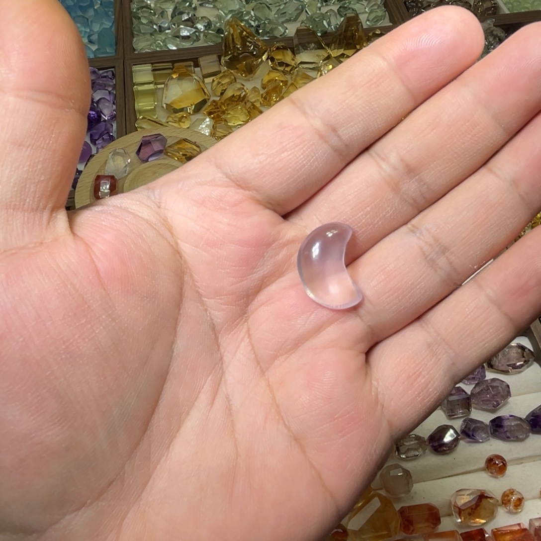 未镶嵌珠宝半成品水晶
