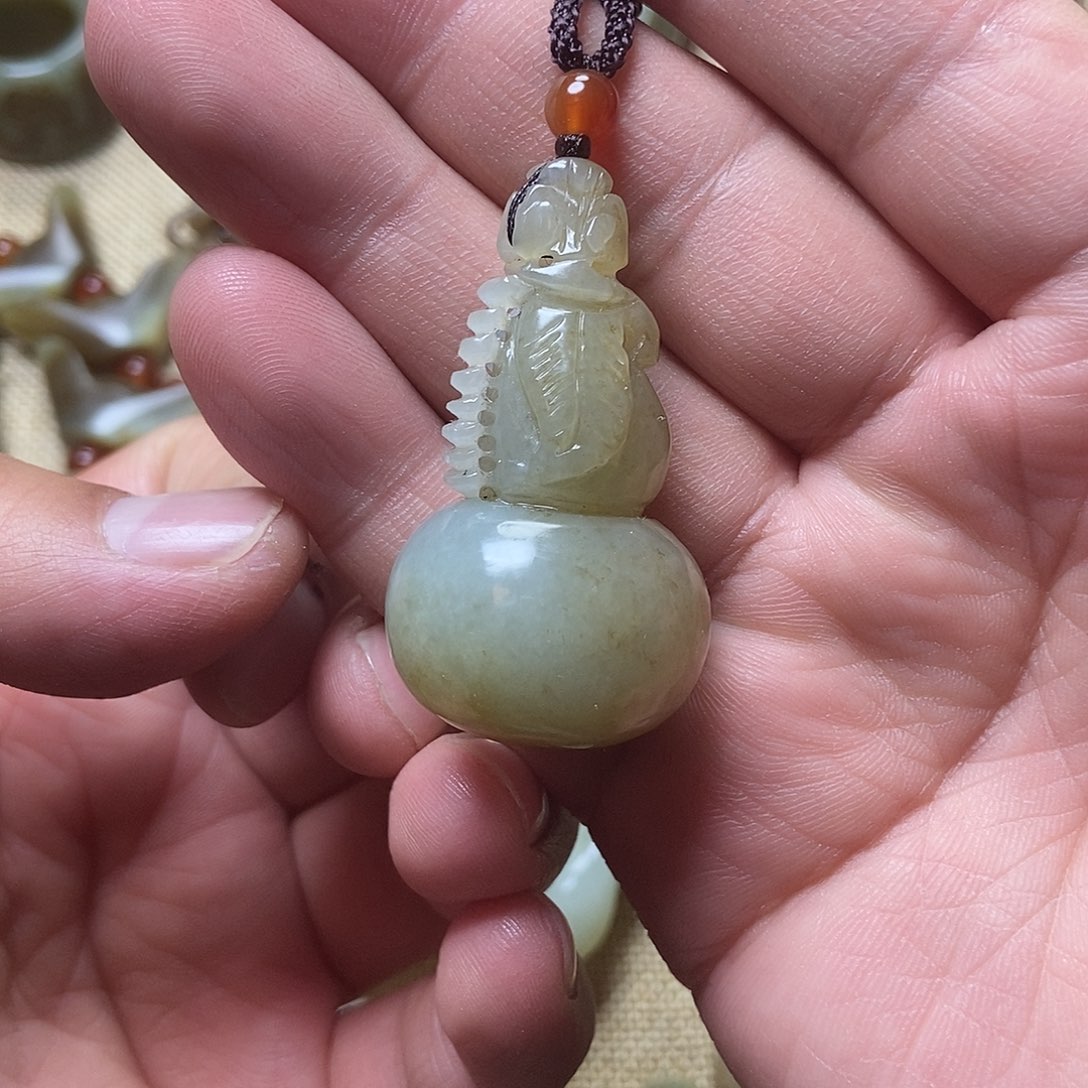 和田玉挂件未镶嵌