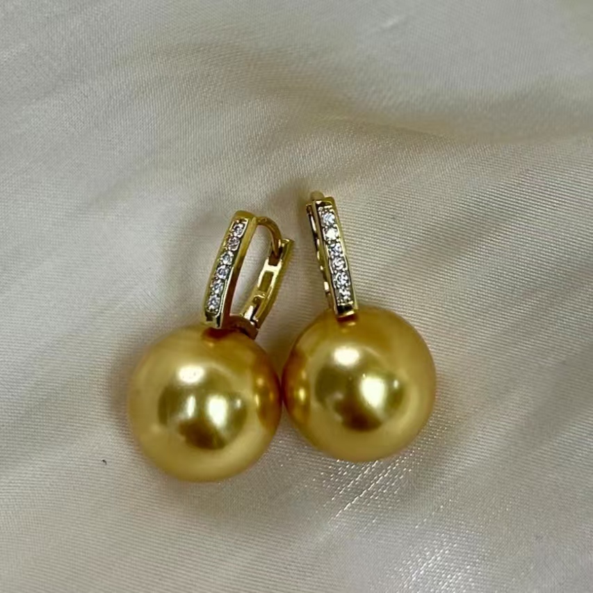 925银耳饰 【飛梵•优选】12-13mm金色微瑕强光砖面水桶款耳扣56