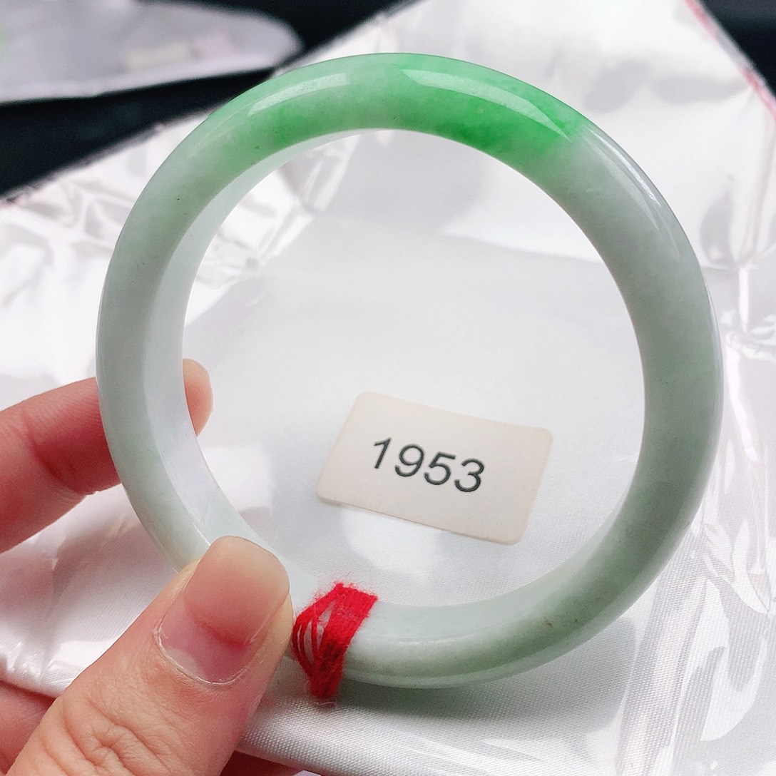 翡翠手镯未镶嵌58圈1953