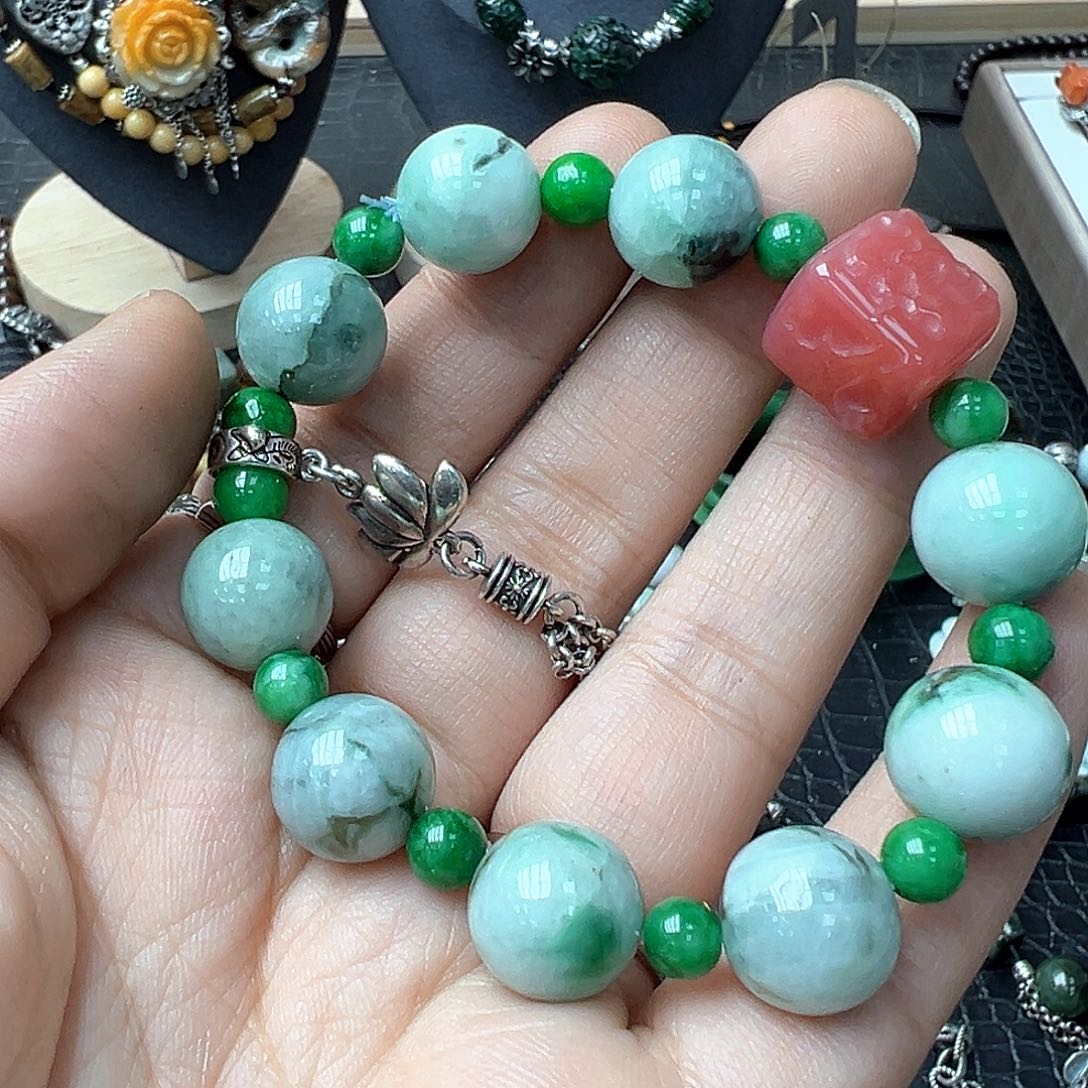 翡翠戒指未镶嵌炸