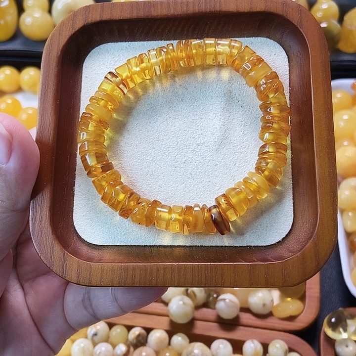 琥珀未镶嵌颈饰天然蜜蜡