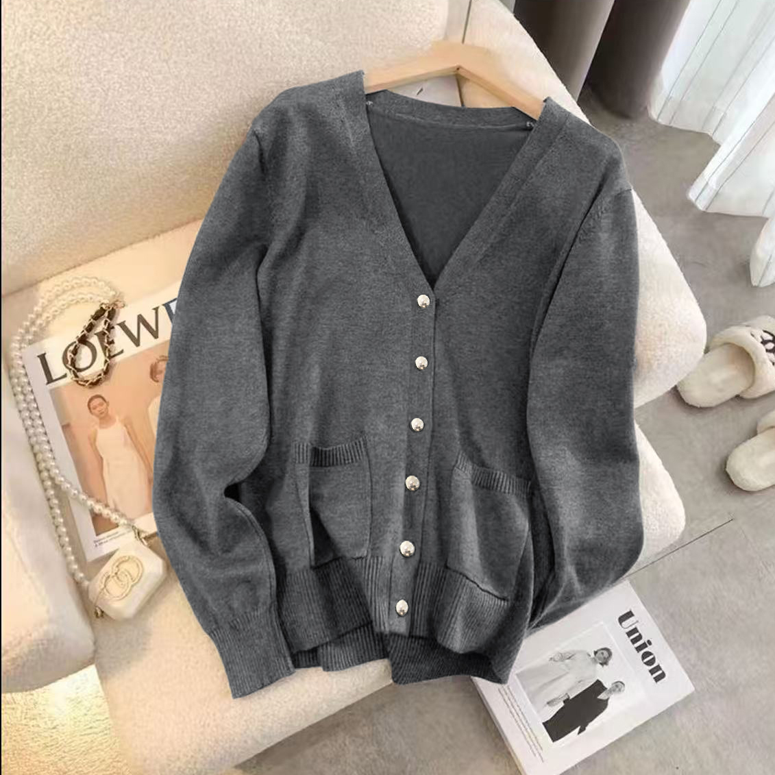 新品上新！女士V领针织开衫毛衣H244