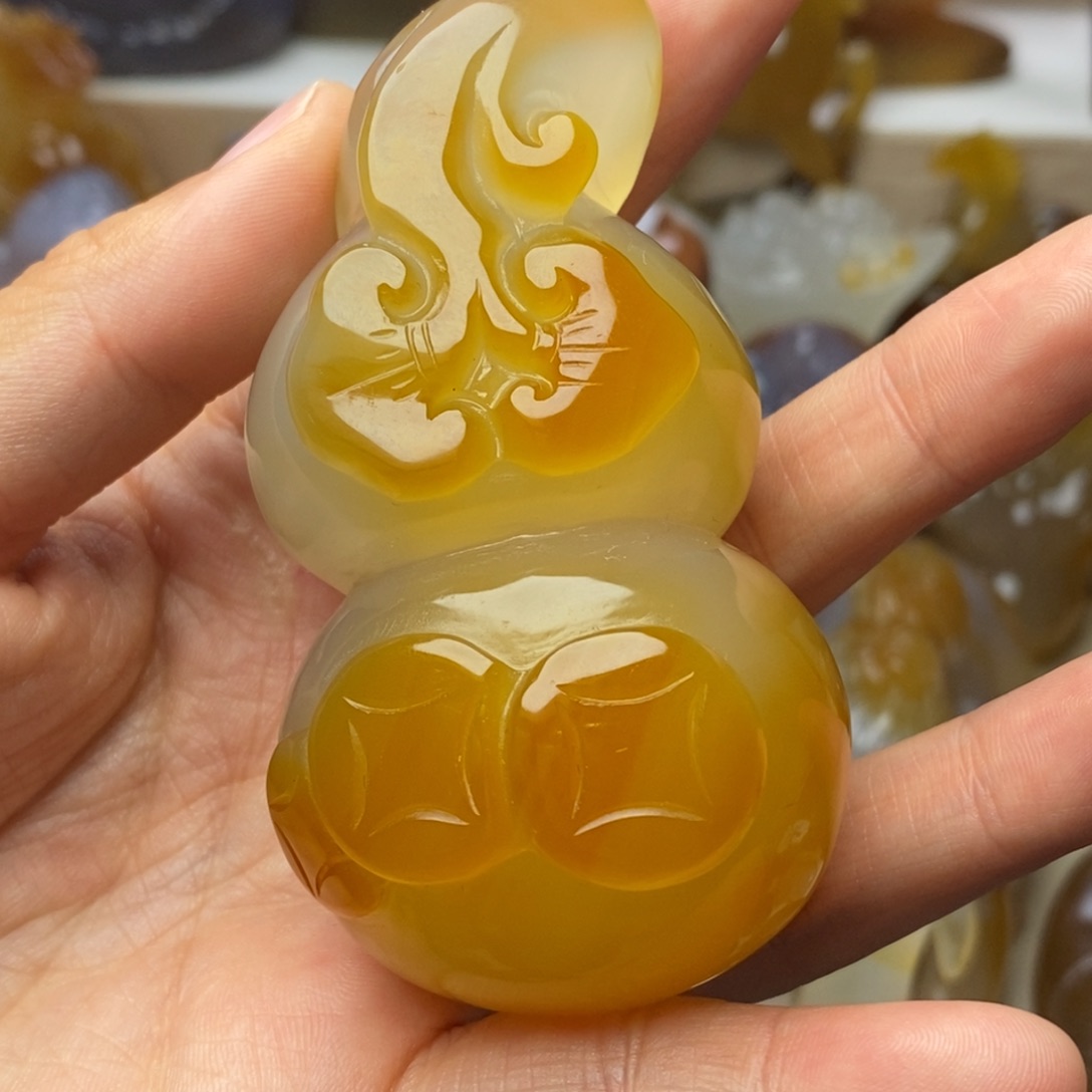 宸***膏玛瑙/玉髓未镶嵌把件