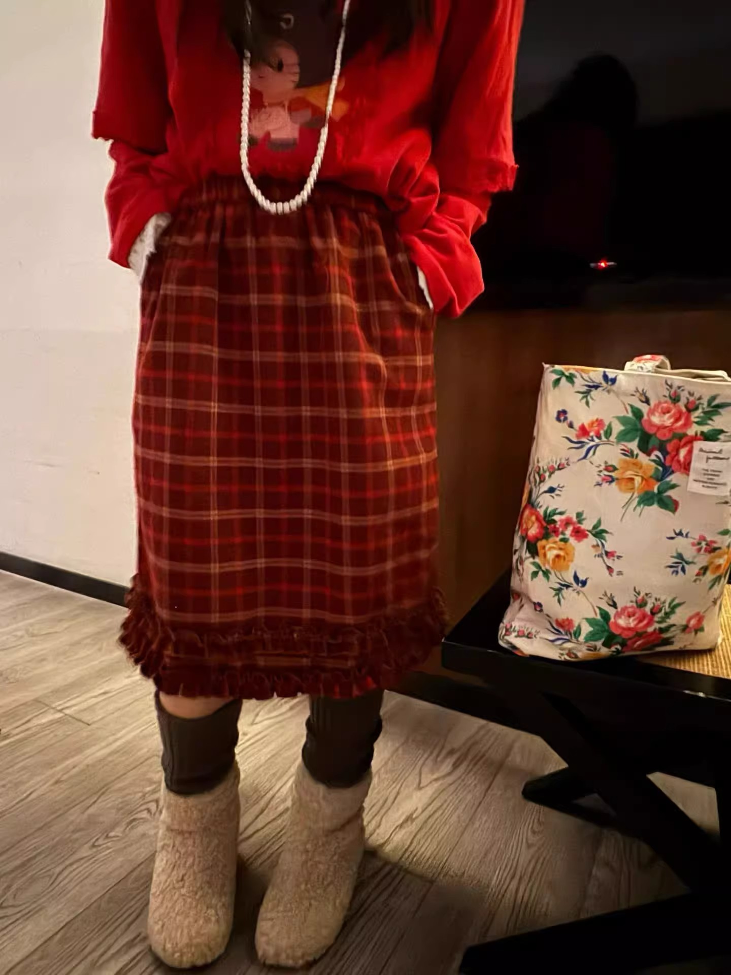 东大门2025冬季新款韩版宽松显瘦加绒格子半身裙女百搭A字中长裙