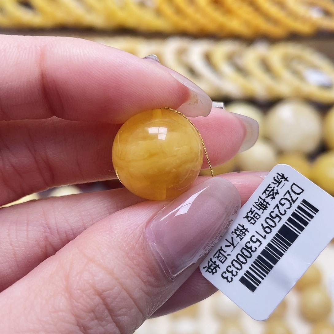 琥珀未镶嵌裸石15.7mm圆珠瑕