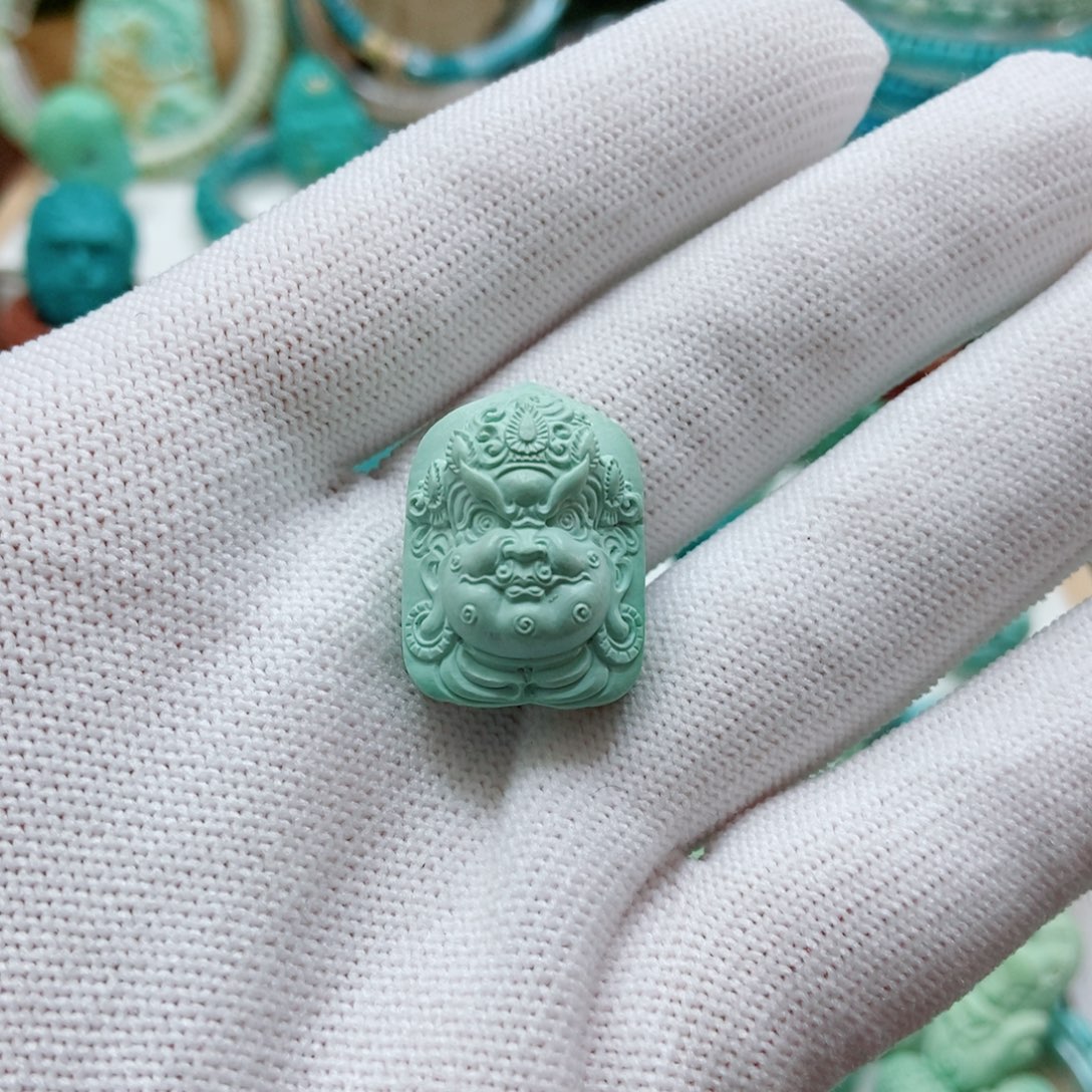 绿松石未镶嵌黄财神