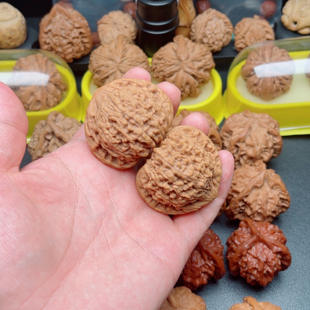 面***者文玩核桃吊坠麒麟纹官帽45×39×38