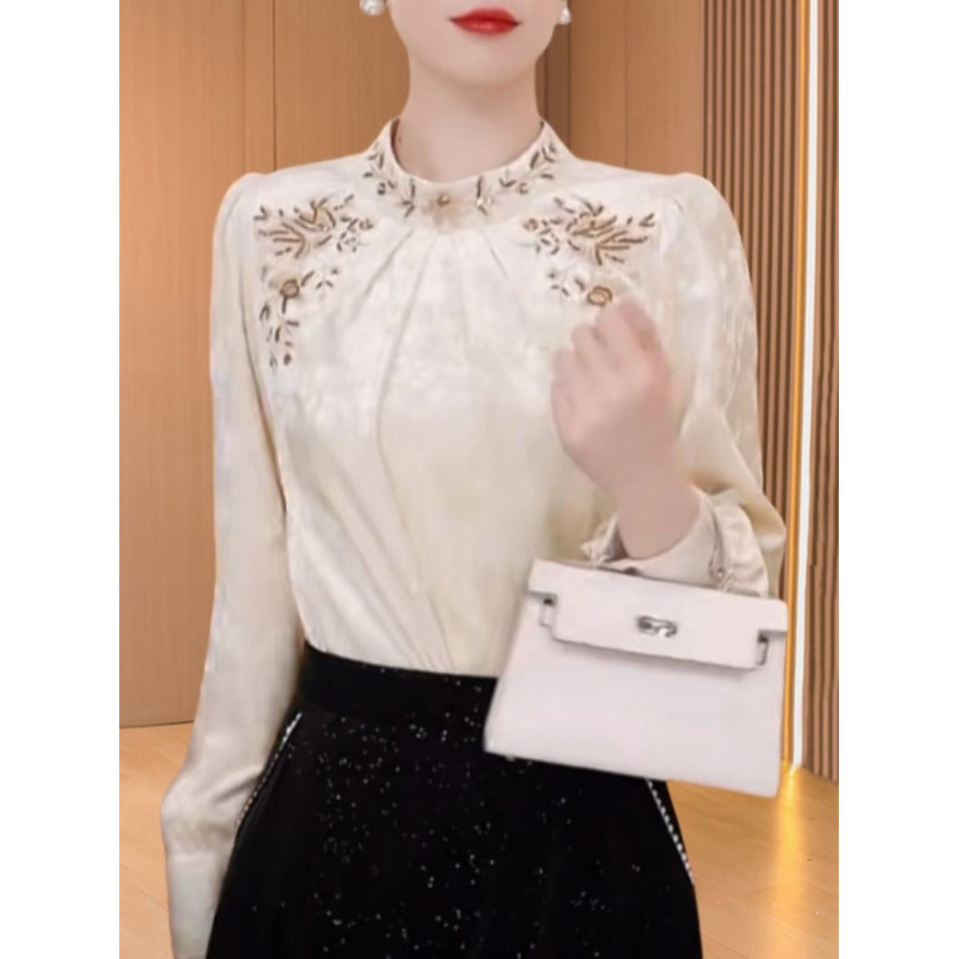 【365】法式高端丝绒刺绣上衣打底衬衫秋冬新款时尚别致漂亮上衣