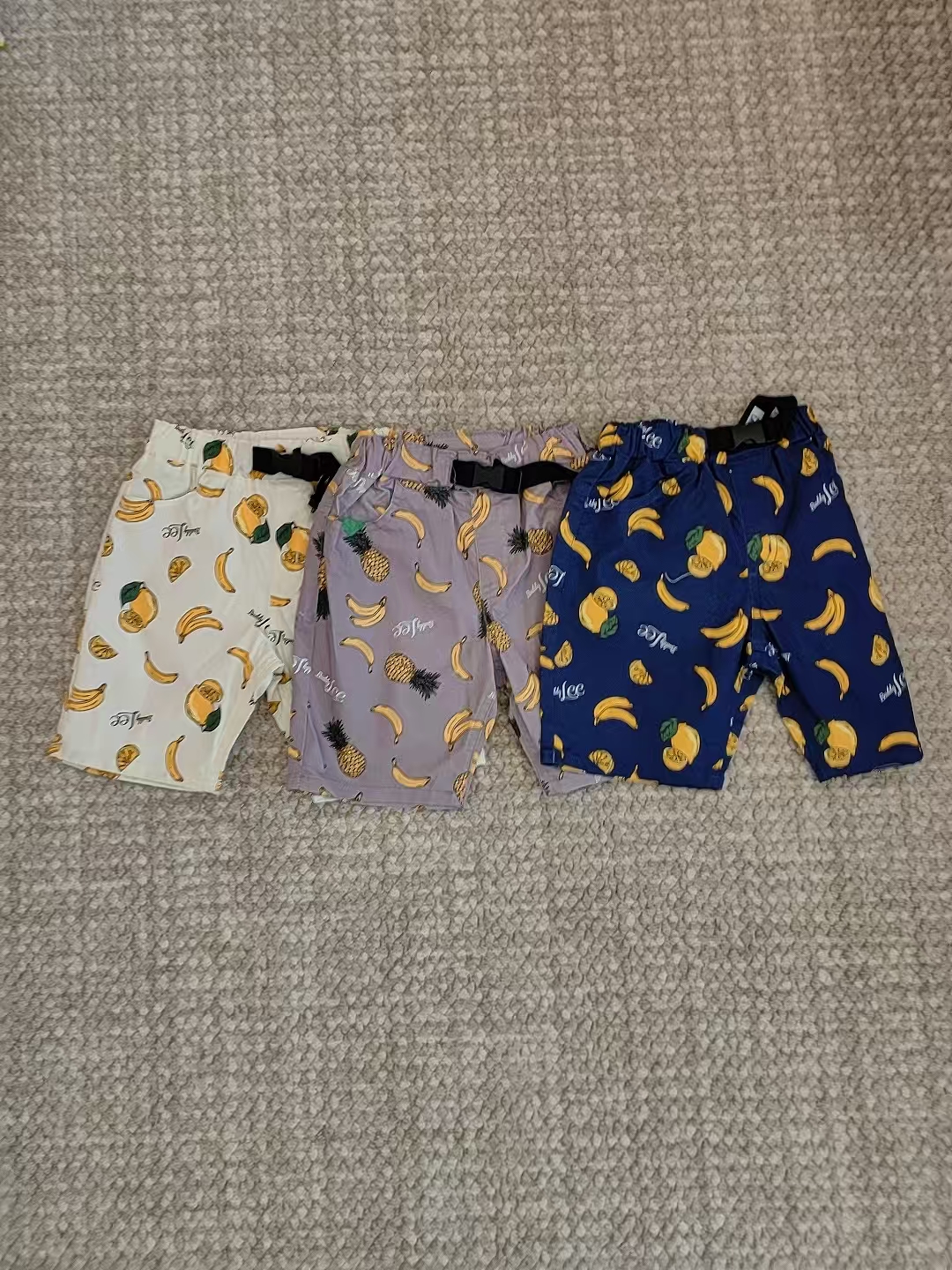 L 三色满印香蕉菠萝短裤
