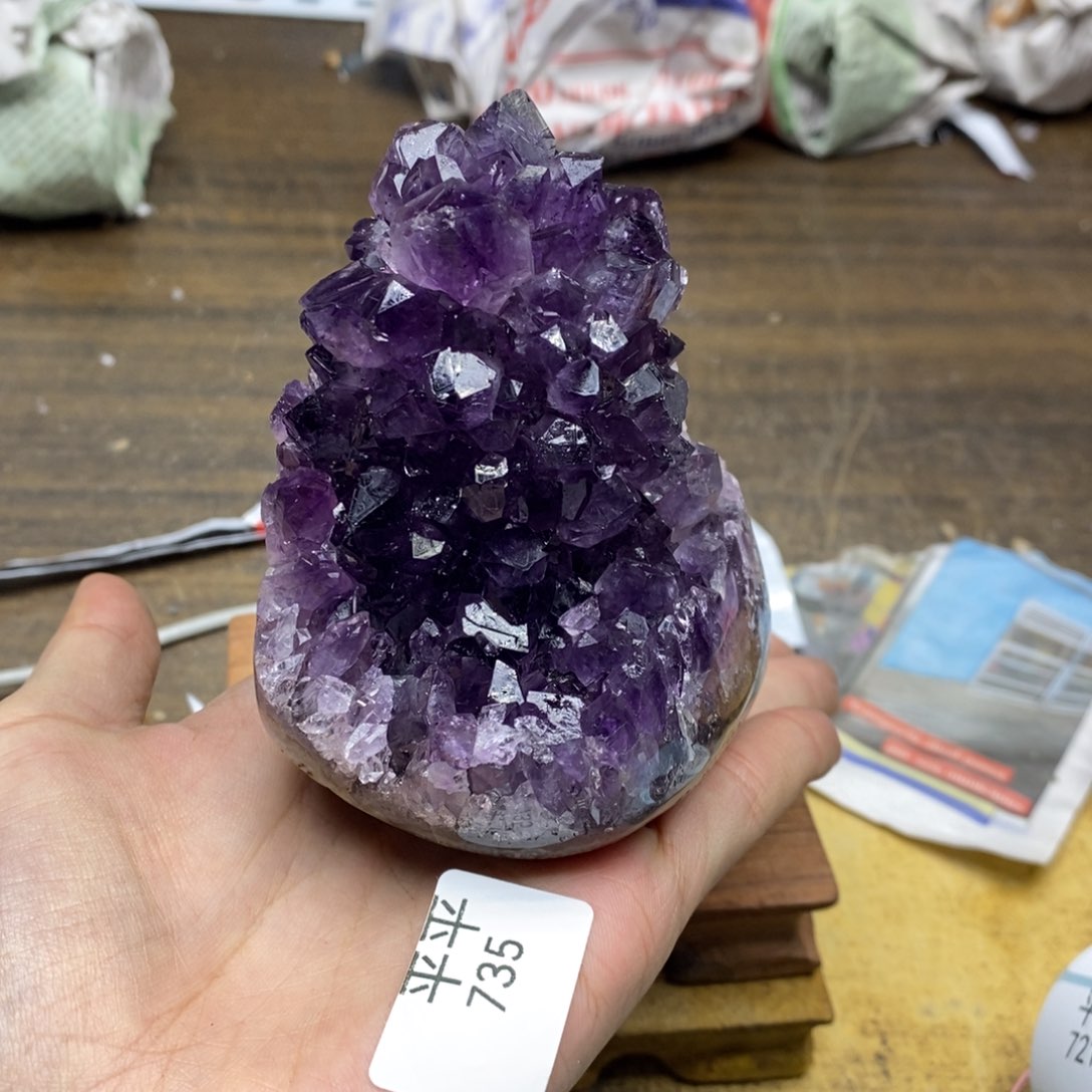 紫晶乌拉圭未镶嵌