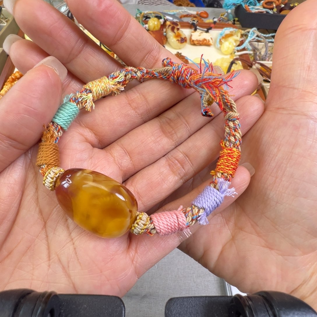 琥珀裸石未镶嵌蜜蜡