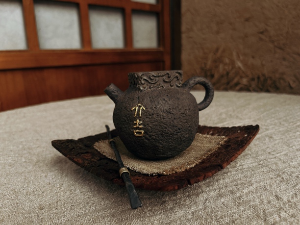 原矿全手工复古描金大吉壶