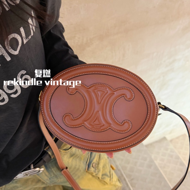 95新 Celine/思琳 复燃精选/焦糖色Triomphe中号凯旋门月饼包