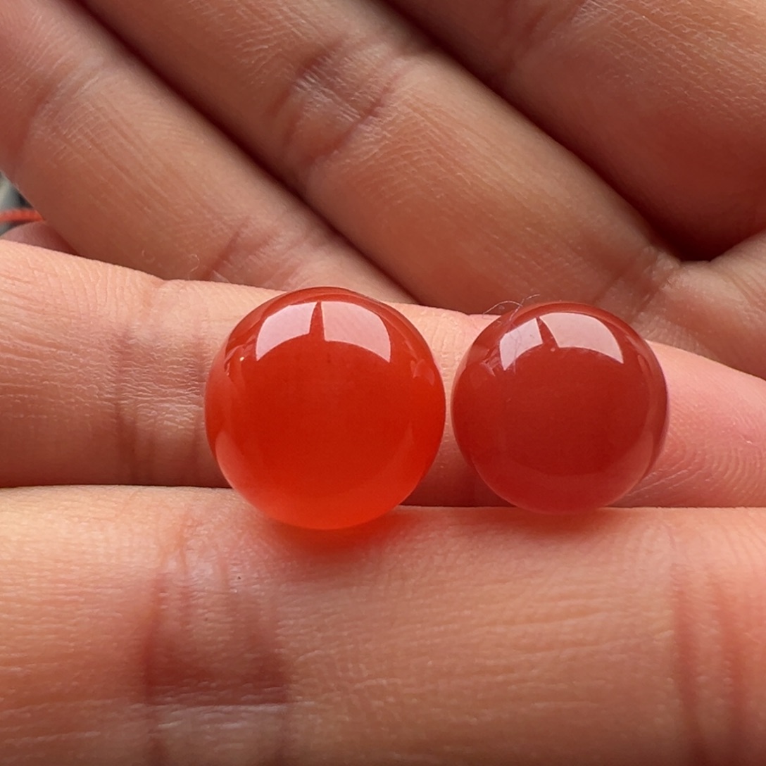 猪***哥南红玛瑙未镶嵌圆珠11.3圆珠12.3