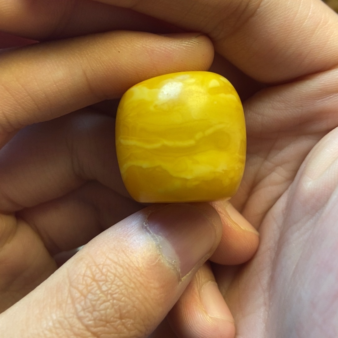 琥珀足铂镶嵌珠宝奇石