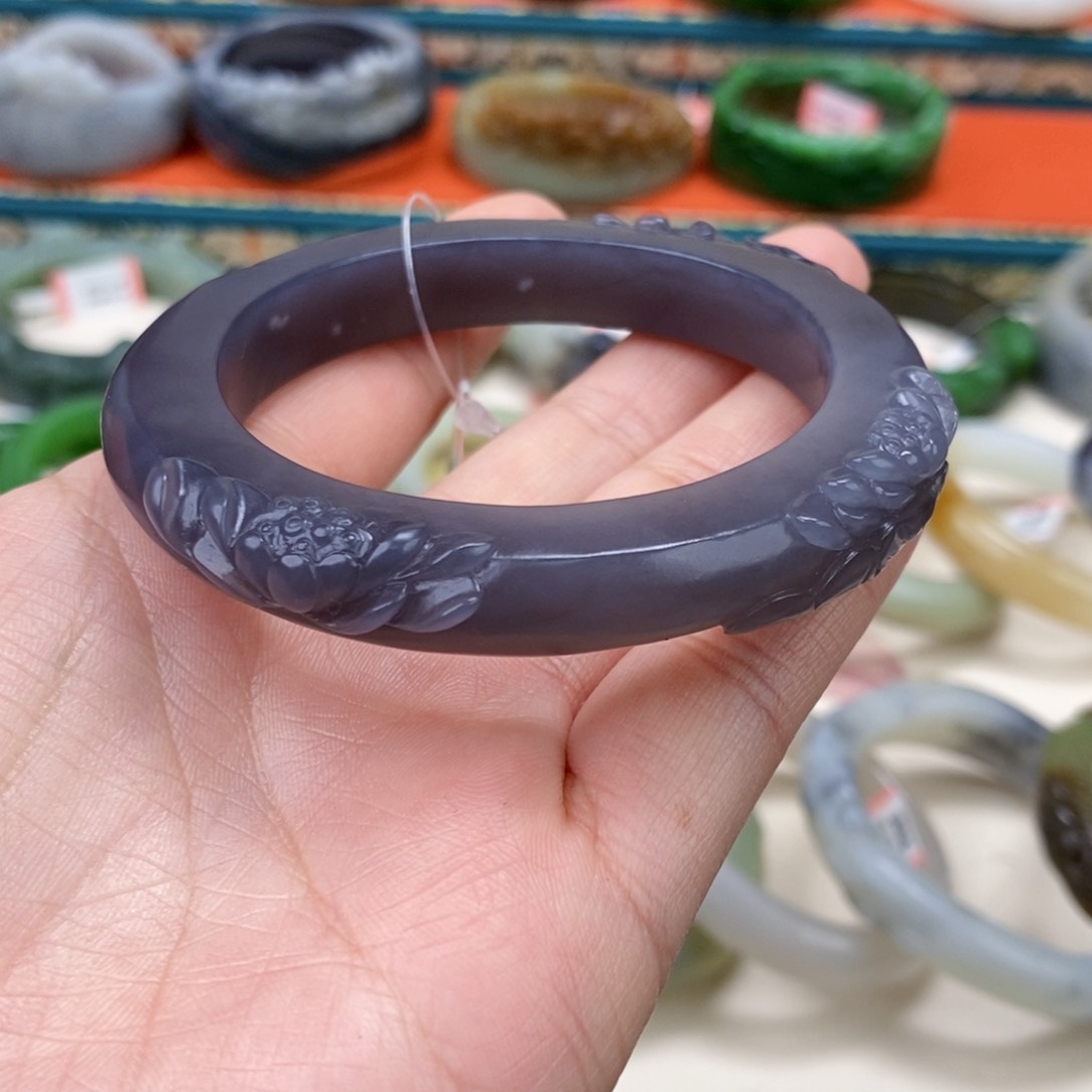 和田玉手镯56.1未镶嵌美**光