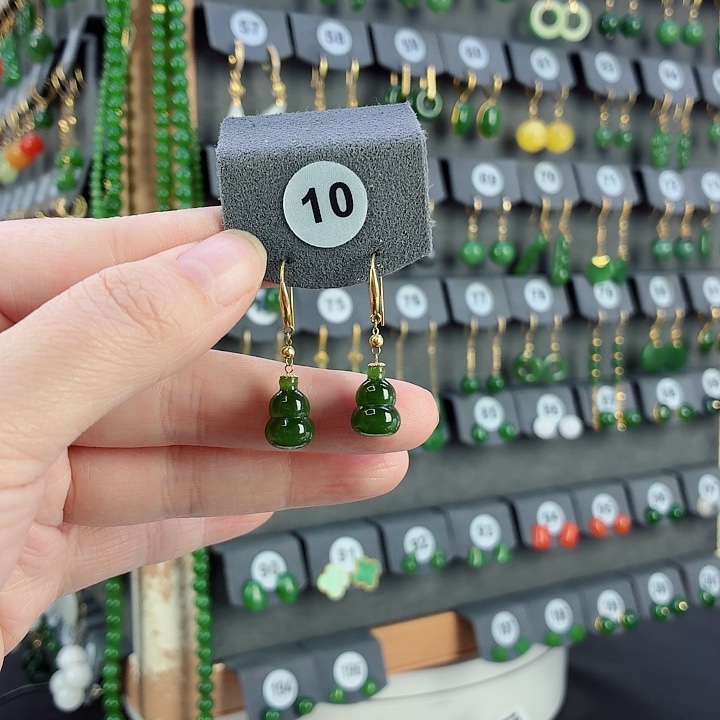 和田玉18K金镶嵌耳饰