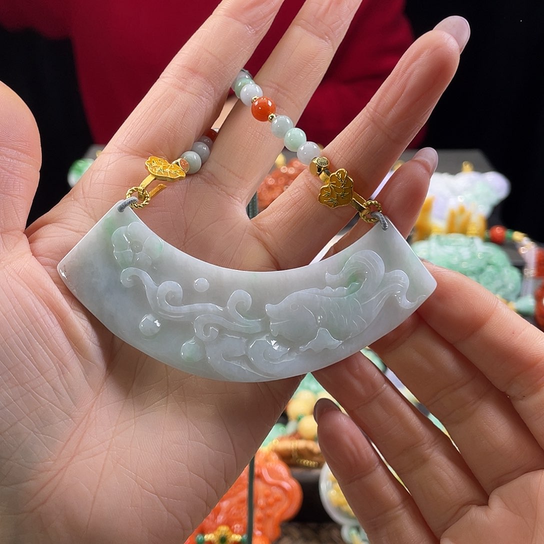 翡翠颈饰未镶嵌代编织