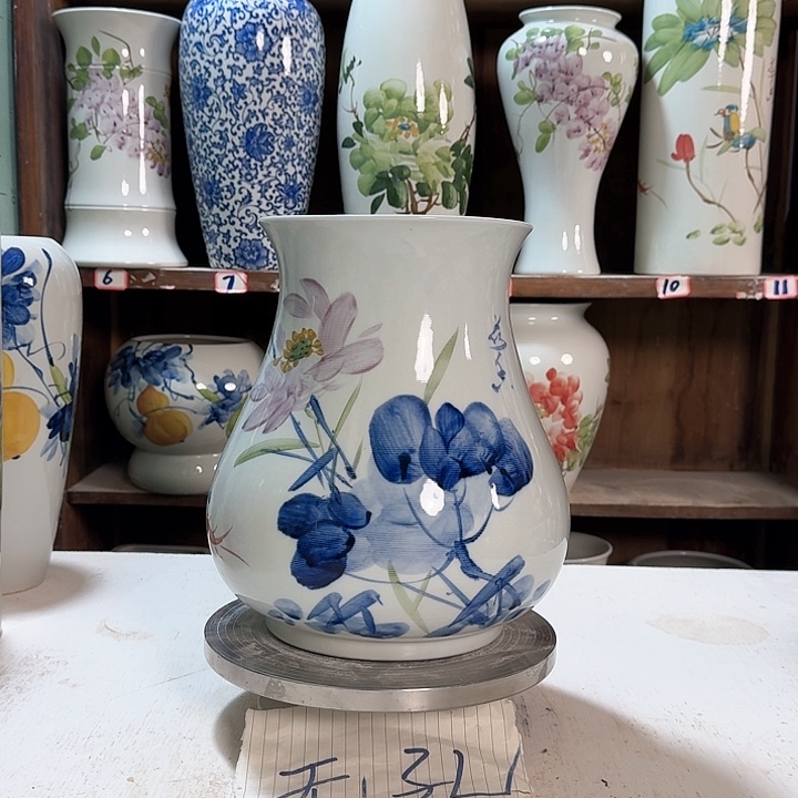 瓶鱼尾高27青花荷花陶瓷