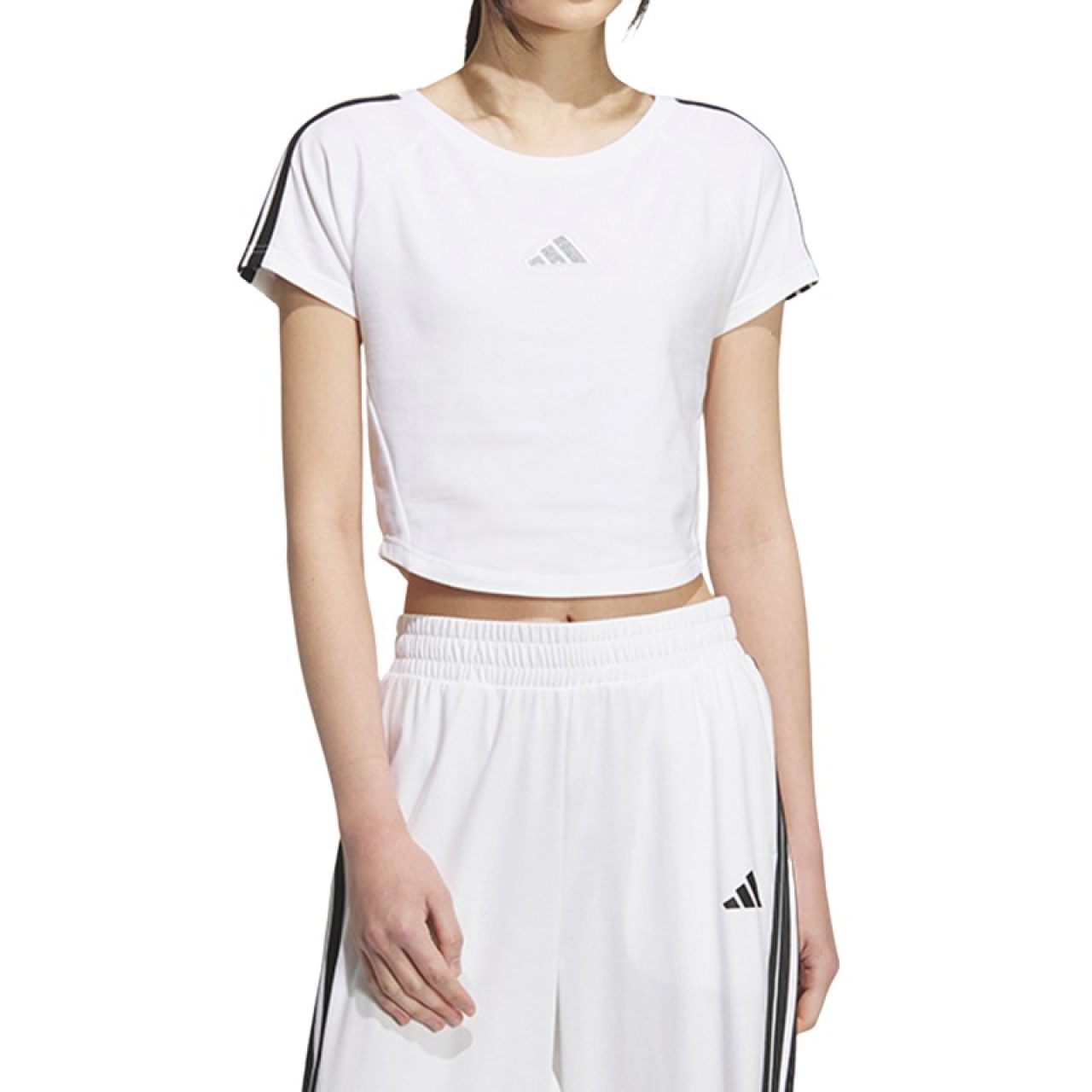 阿迪达斯/Adidas女子白色短袖圆领修身T恤休闲时尚透气 KB7752