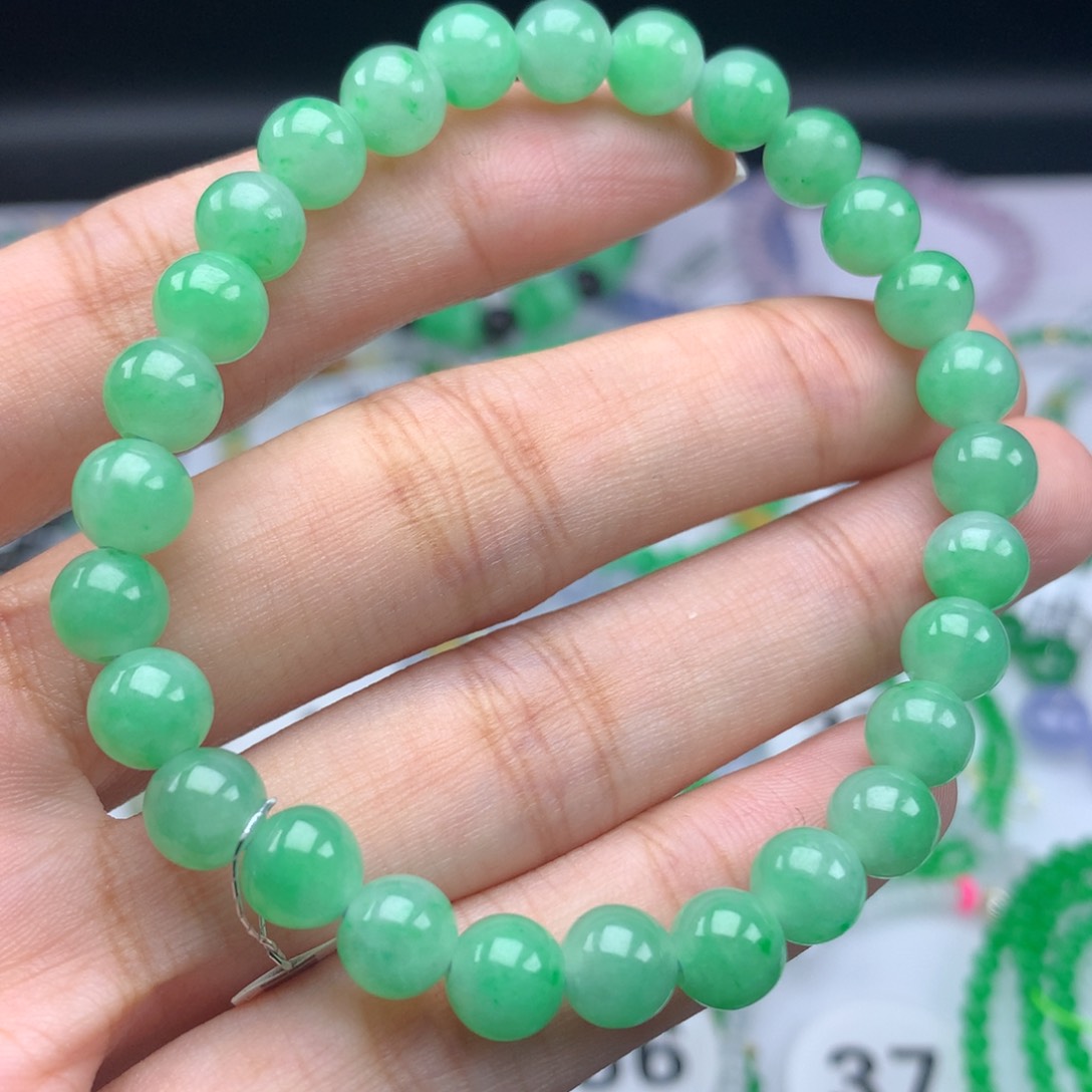 翡翠手链未镶嵌卡
