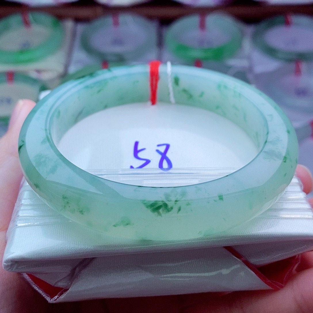 翡翠未镶嵌手镯0590-58圈口 飘花 灵动飘逸 