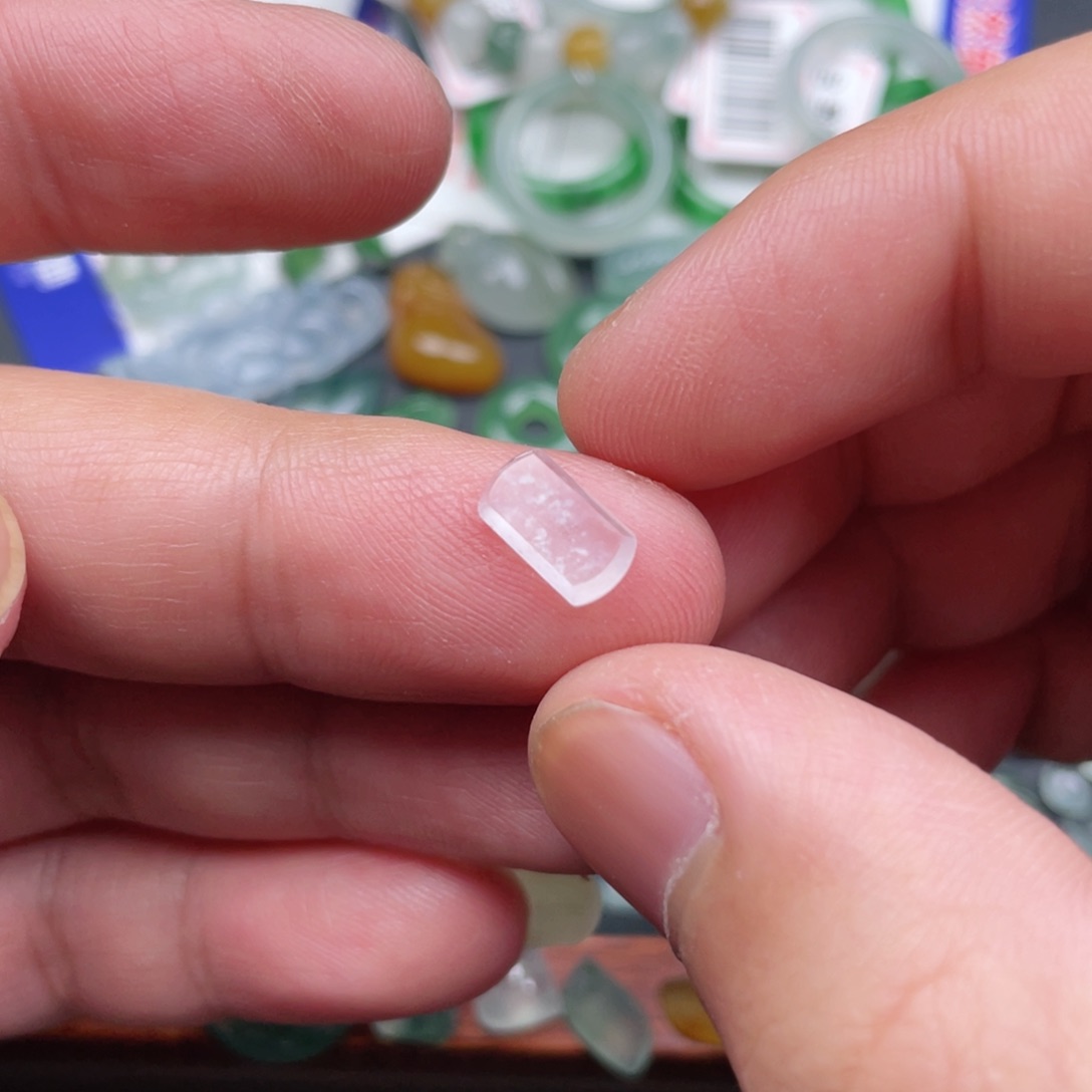 翡翠颈饰未镶嵌缅甸翡翠