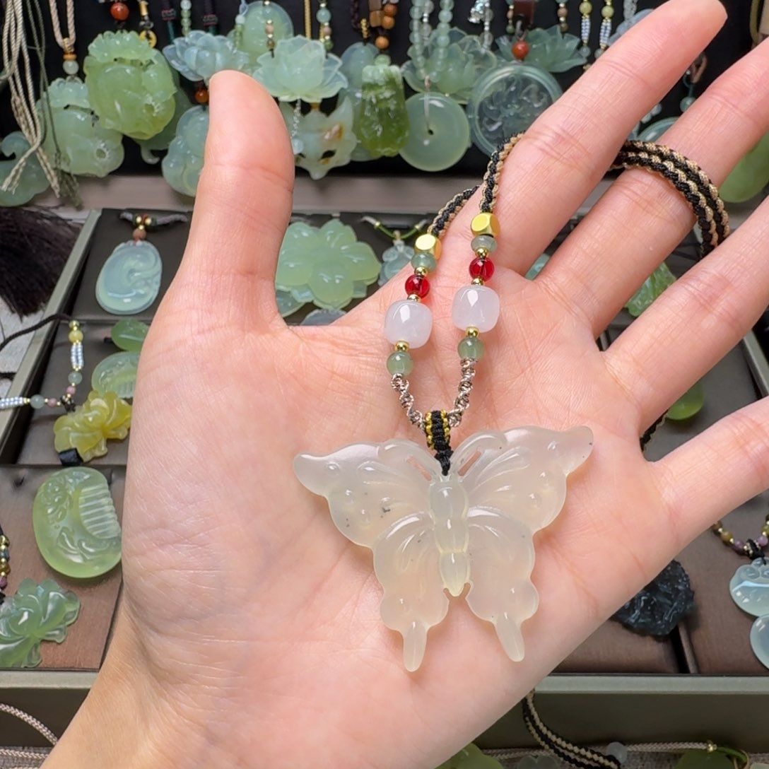 蛇纹石玉项链未镶嵌