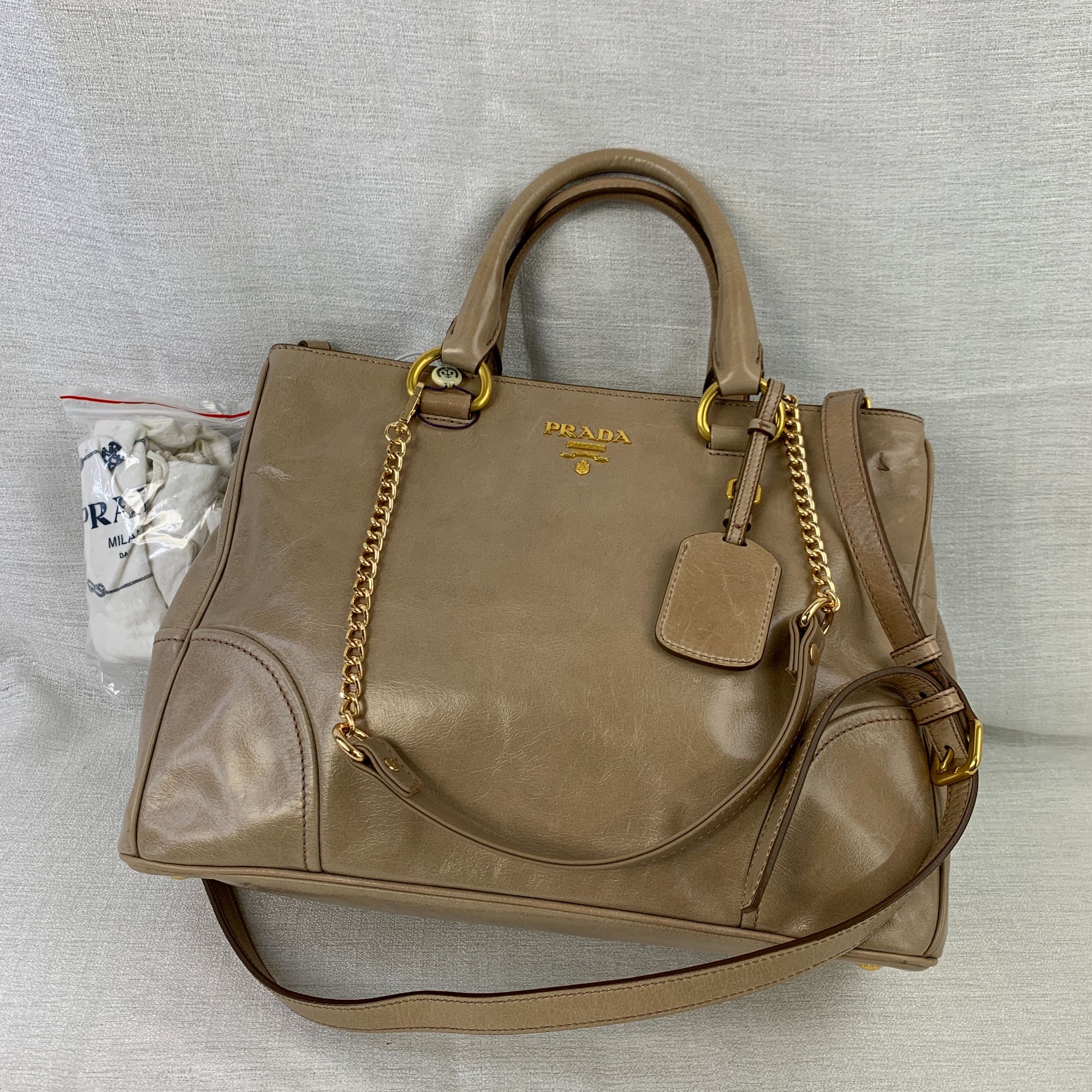 95新 Prada/普拉达 卡其色油蜡皮机车包/WJ10127516/7516