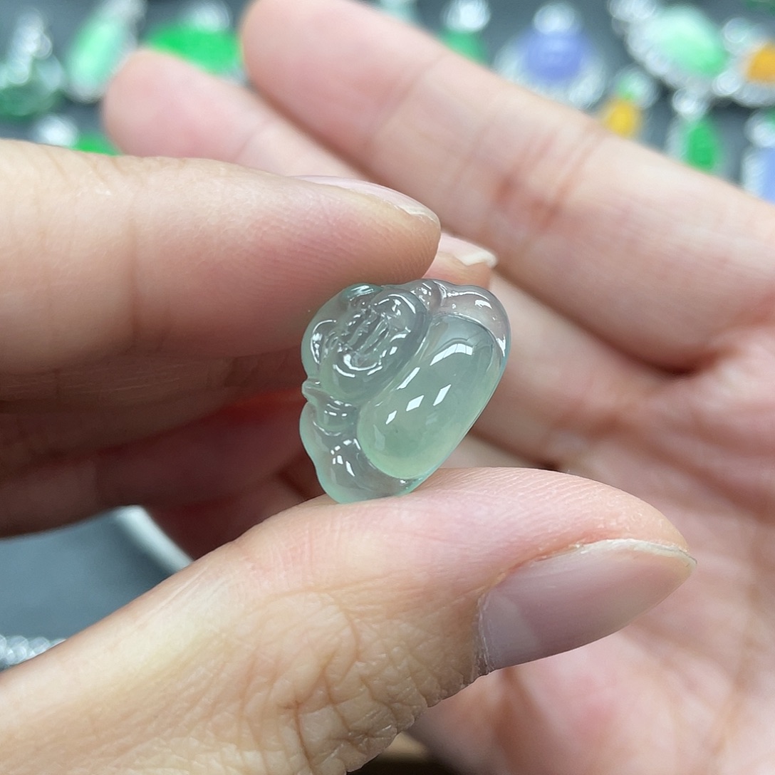定制翡翠未镶嵌佛公