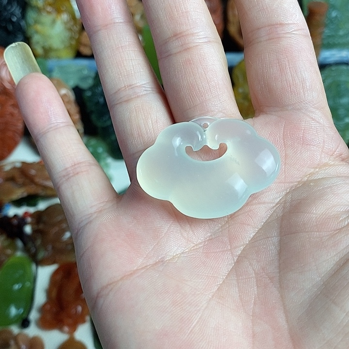 未镶嵌蛇纹石玉颈饰