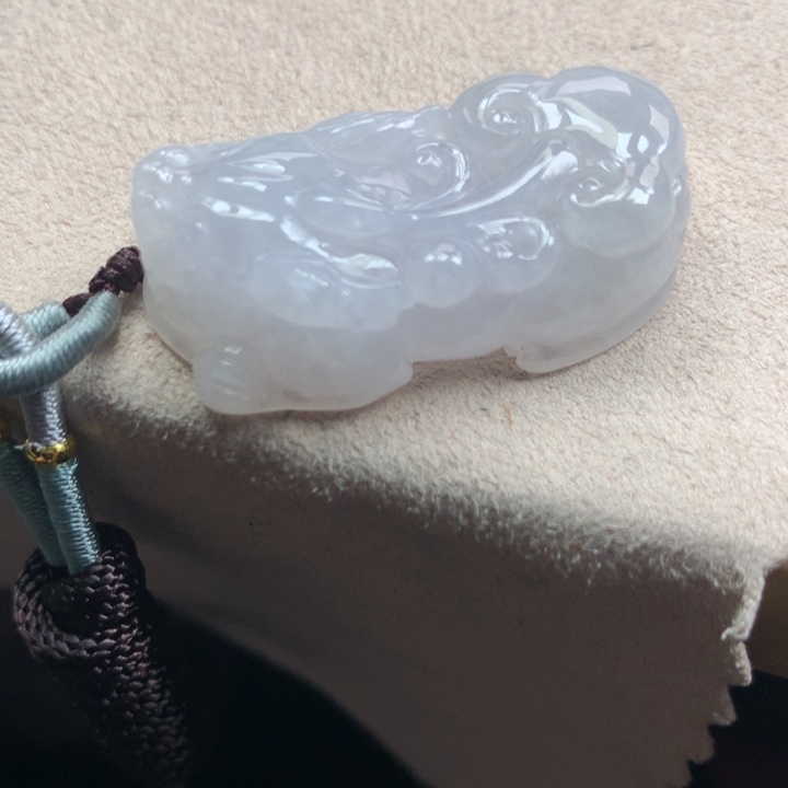 翡翠颈饰未镶嵌吊坠