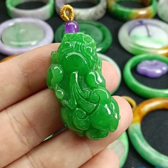翡翠未镶嵌挂件翡翠