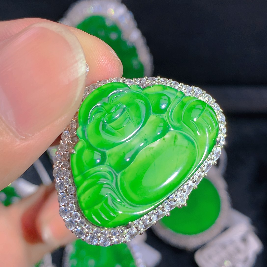 翡翠颈饰银S925镶嵌吊坠