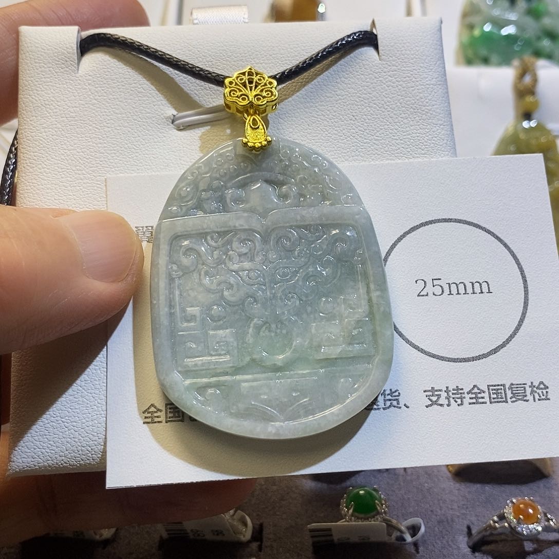 翡翠未镶嵌颈饰缅甸天然