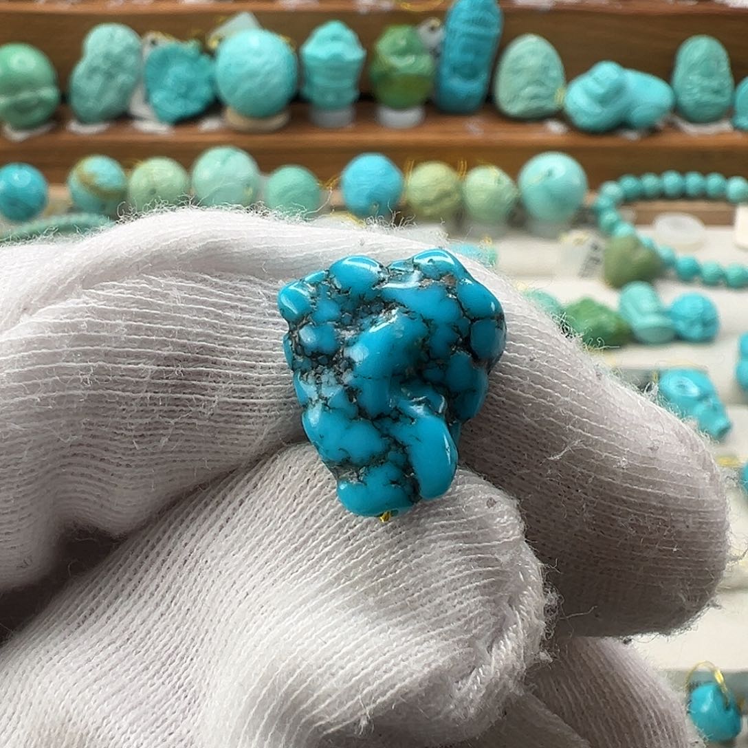 绿松石随形未镶嵌