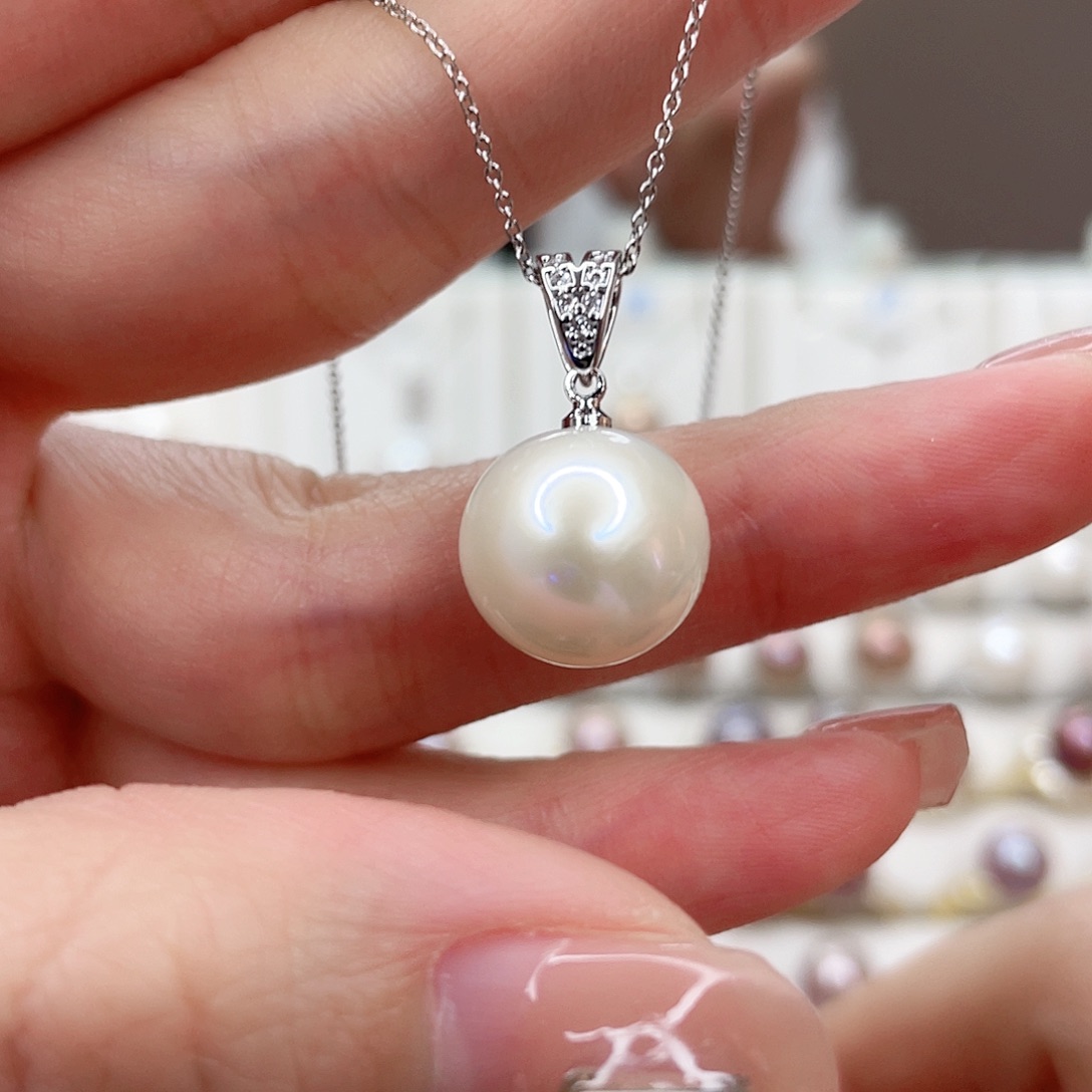 淡水珍珠吊坠(赠链)未镶嵌