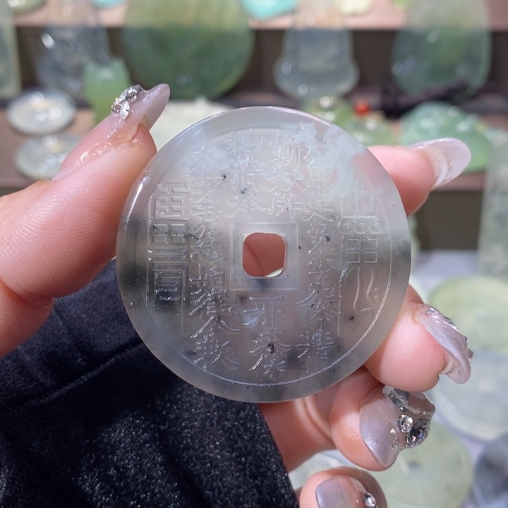 岫玉吊坠未镶嵌吊坠