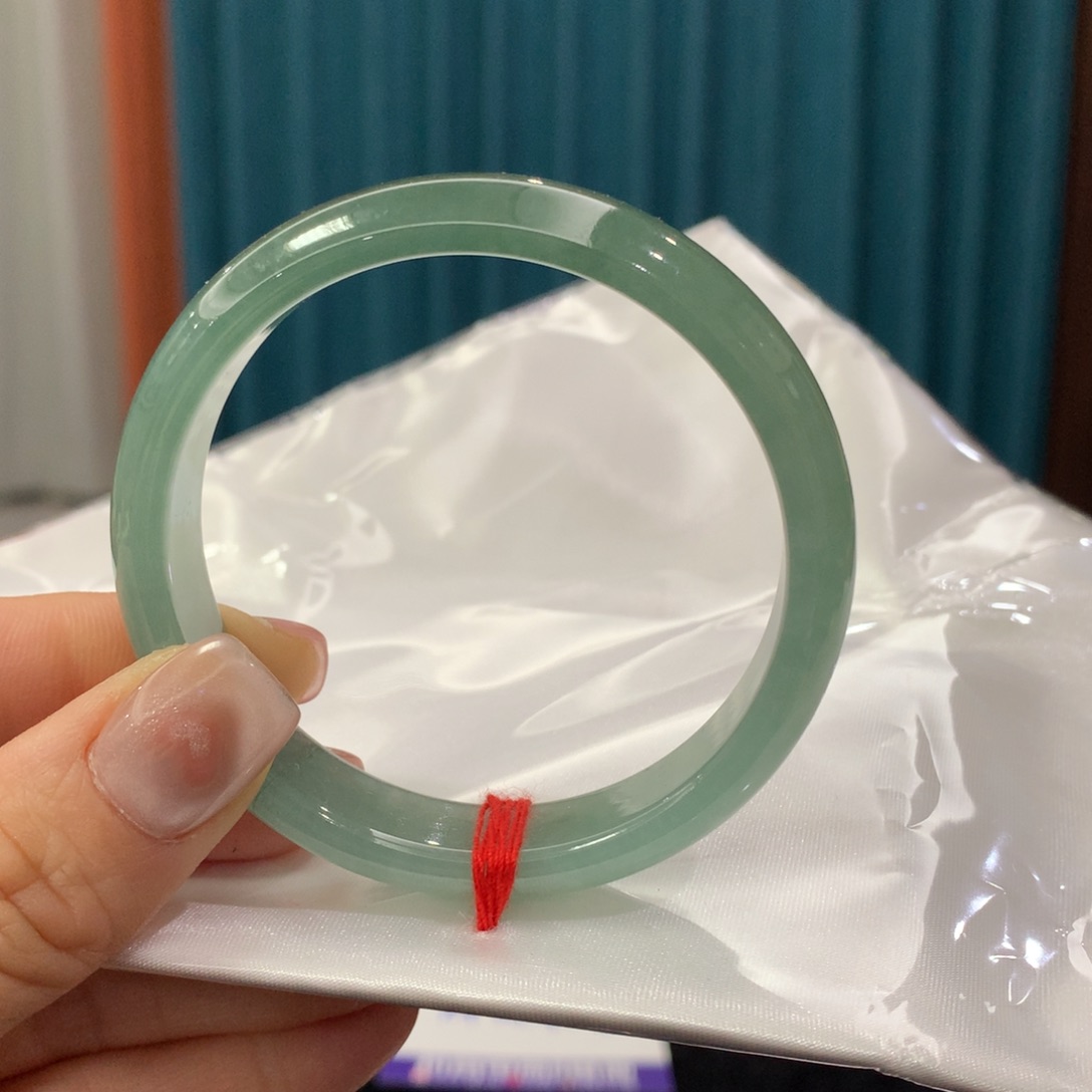 未镶嵌手镯翡翠完美者慎拍 圈口54