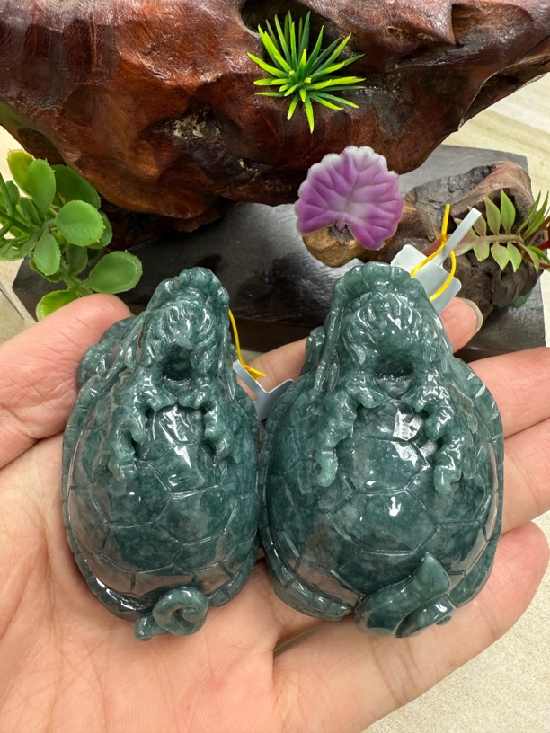 天然A货翡翠吊坠（多样性发其一）GQ0116109