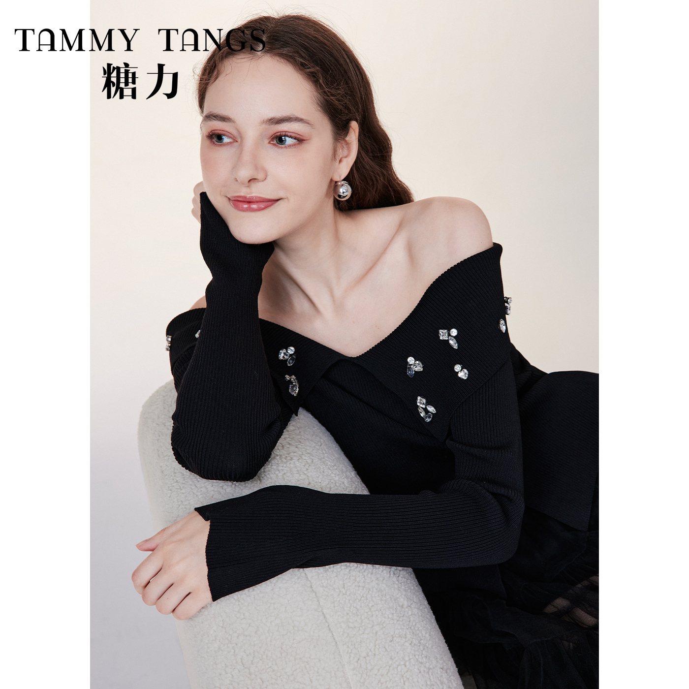 【老板娘夏天】 糖力春秋季精致钉钻翻折一字领针织衫上衣收腰