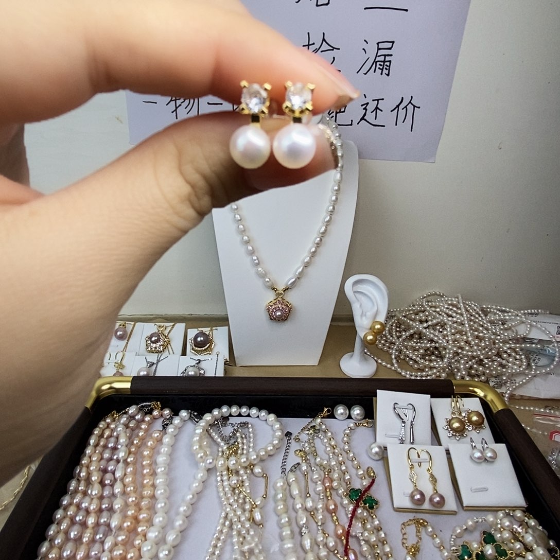 淡水珍珠合金耳饰
