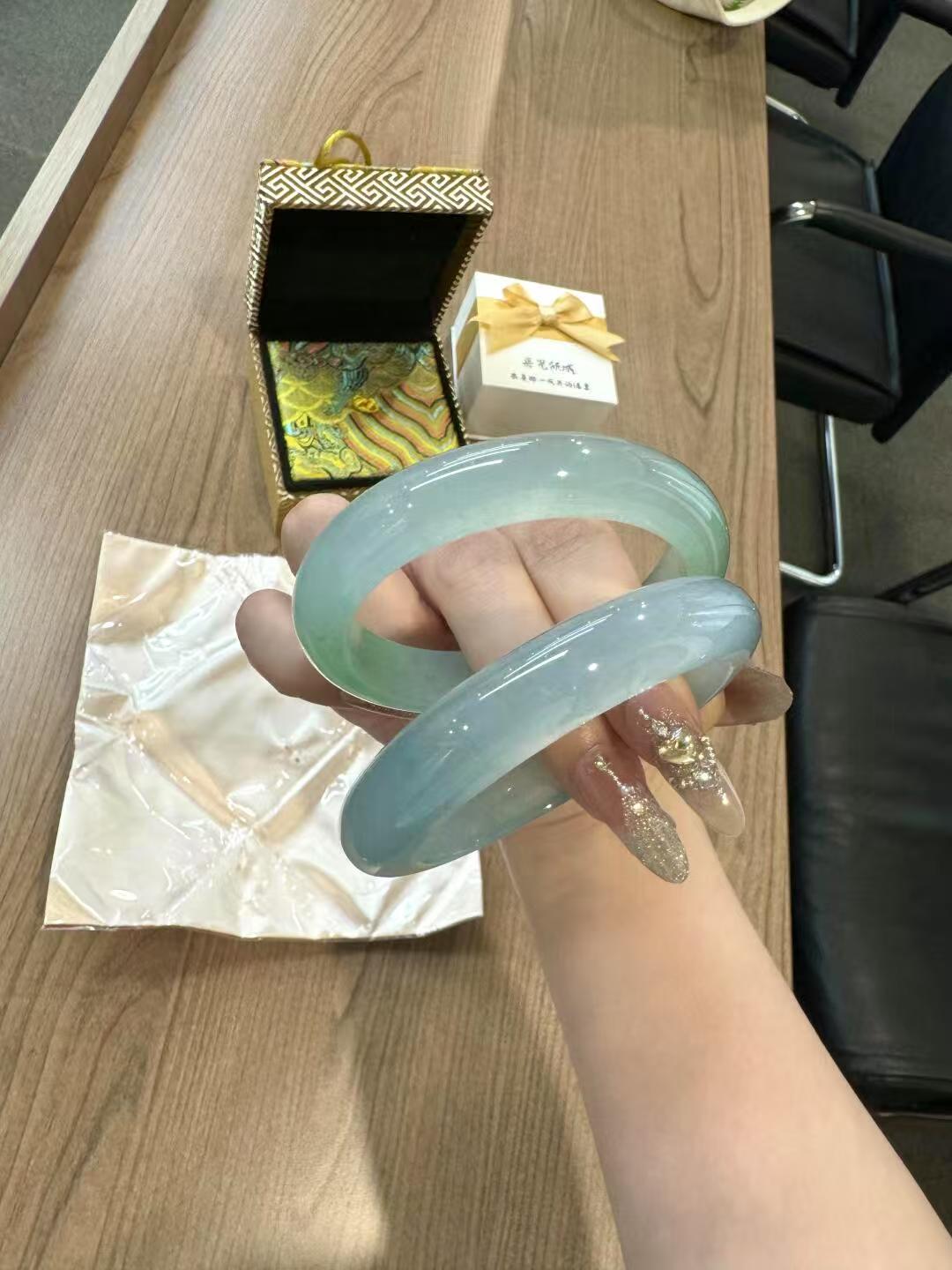 精品手工打磨抛光仙女镯特色缅镯多样性发其一A5